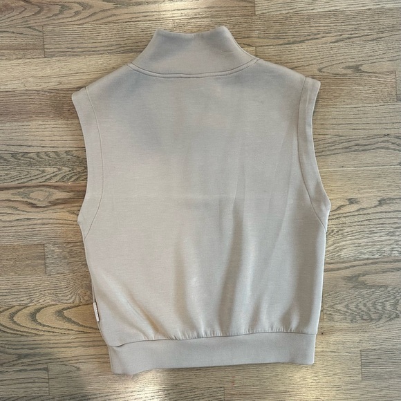Varley Double Soft Loretta Taupe Sleeveless Half Zip Sweatshirt Vest - Picture 4 of 5